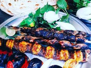 نان داغ کباب داغ در ایلام