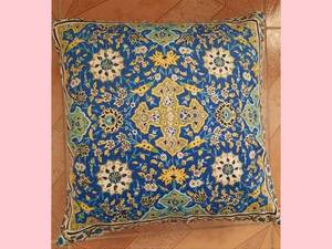 کوسن مخمل کره