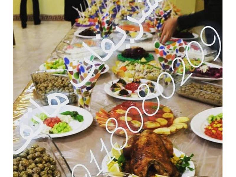 میز شام با بهترین غذاها
