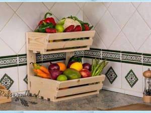 طبقه‌ی چوبی آشپزخانه
