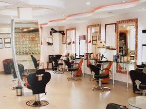 آرایشگاه و آموزشگاه بزک