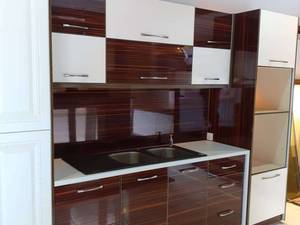 نصب و اجرای کابینت هایگلاس در چالوس