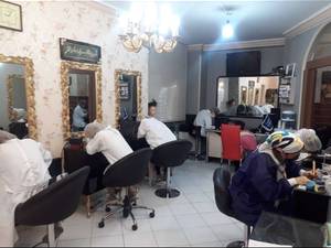 آموزشگاه رنگ و لایت و پوست و کاشت ناخن ومکاپ