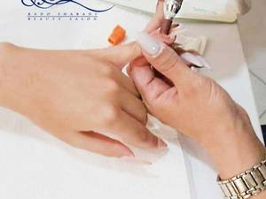 آموزشگاه کاشت ناخن