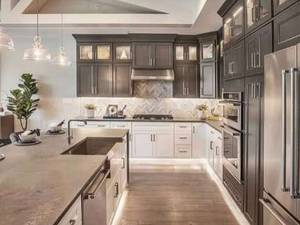ساخت کابینت هایگلاس مات درسبزه وار