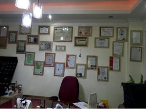 آرایشگاه و آموزشگاه فوق تخصصی سارا