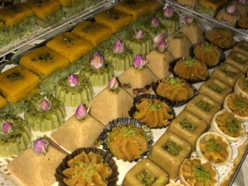 آماده سازی خیرات توسط پرسنل