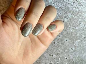 آموزش کاشت و ژلیش ناخن  در رشت