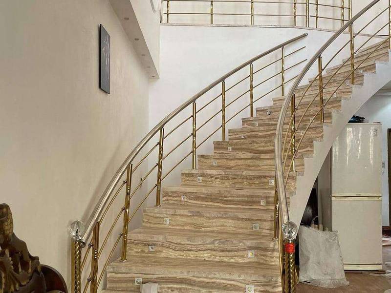 طراحی و ساخت نرده آلومینیومی درسیرجان