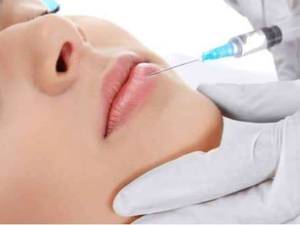 پر کردن چین و چروک پوست صورت با فیلر  در تبریز