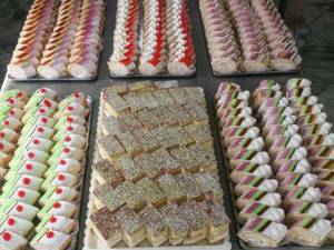 انواع شیرینی تر میوه ای با طرح های زیبا در گناباد