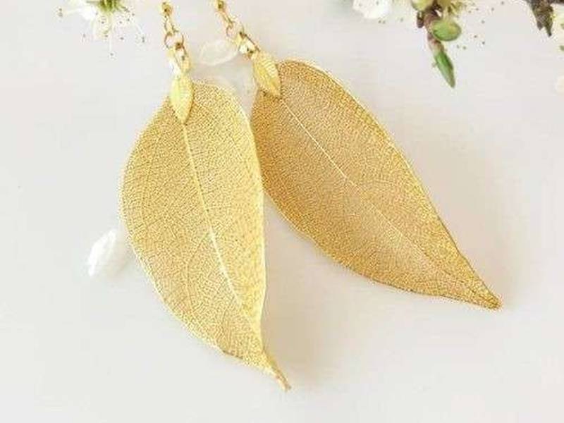 گوشواره طرح برگ رنگ ثابت