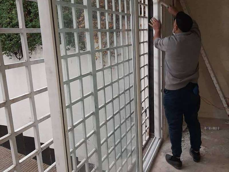 طراحی و ساخت پنجره کشویی دوجداره و upvc در تهران