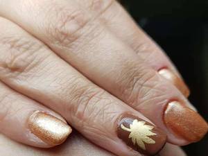 ژل پولیش ناخن طبیعی