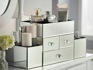 استند آرایشی آینه کاری شده