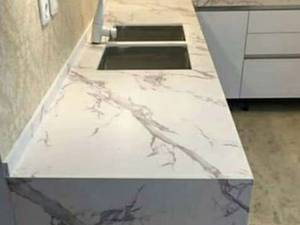 اجرا  و طراحی  صفحه کابینت با سنگ مارمونایت در تهران