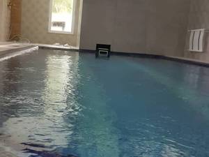 استخر سرپوشیده کردان