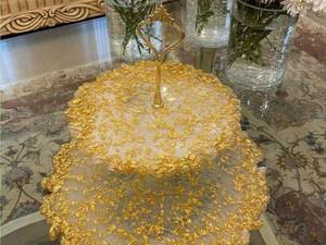 شیرینی خوری و میوه خوری