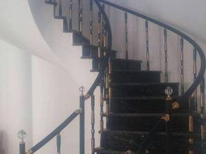 نرده ی مارپیچ چوب و استیل در رشت