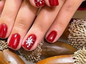 ناخن کار حرفه ای در رشت