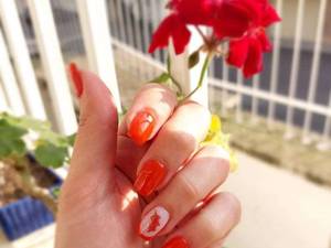 کاشت ناخن حرفه ای در رشت