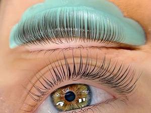 اجرای تخصصی و حرفه ای  لیفت مژه در شیراز