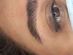 میکروبلیدینگ کار حرفه ای در نازی آباد