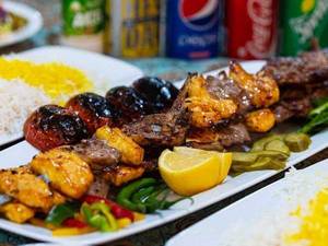 خوشمزه ترین غذا ها در رستوران بهشت شاندیز