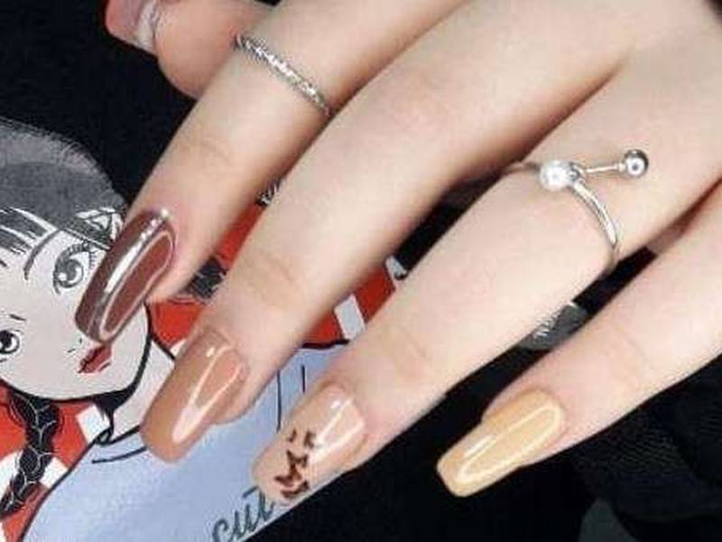 برگزار کننده ی دوره های تخصصی کاشت ناخن در آبادان