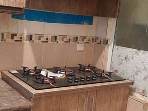 انجام تعمیرات و تغییرات انواع کابینت و آشپزخانه