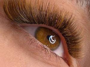 اکستنشن مژه اصولی و حرفه ای در کرج