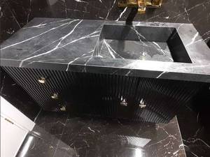 اجرای سنگ  مارمونایت در اصفهان