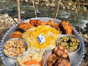 رستوران سنتی آلاچیق دار در سیاهکل