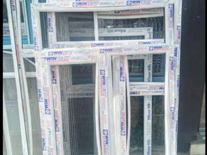 وجود تیتان در پنجره upvc