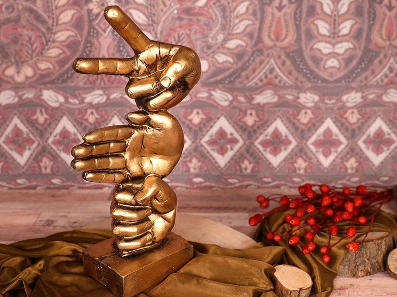 دکوری سنگ کاغذ قیچی طلایی