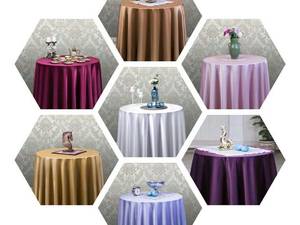 رومیزی ساتن قرمز