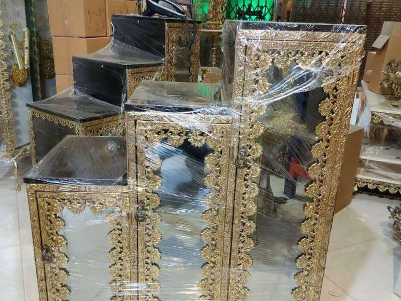 جاکفشی سه طبقه در تهران