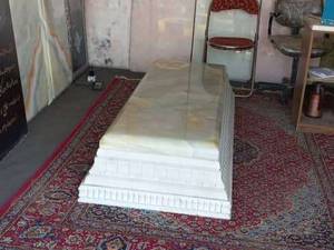 خرید سنگ مزار در دامغان