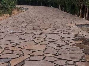 نصب سنگ فرش برای محوطه سازی ویلا