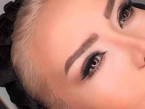 میکاپ لایت با رنگهای گرم و هلویی