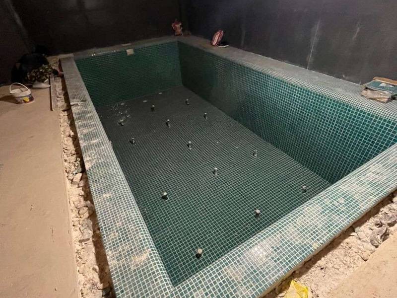 اجرای کاشی کاری استخر به صورت تخصصی