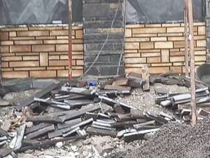 نحوه اجرای سنگ مالون ورقه ای برای نمای دیوار باغ ویلا