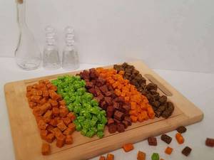 انواع میوه حبه ای خشک