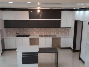 طراحی کابینت آشپزخانه همراه با آیینه کاری