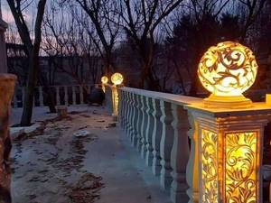 اباژور پایه چراغ حیاطی