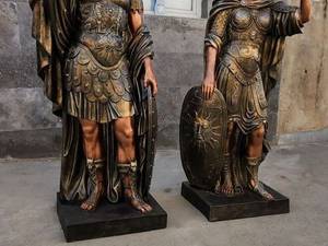 مجسمه سرباز هخامنشی ارتفاع ۱/۷۰  سانتیمتر