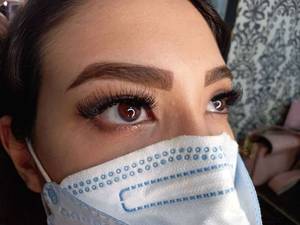 کاشت موقت مژه به صورت حرفه ای در تهران