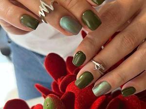کاشت و ژلیش ناخن  کاملا طبیعی و حرفه ای
