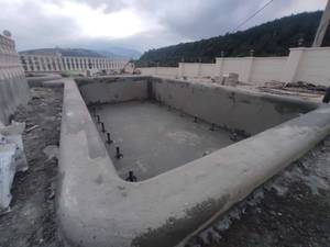 سیمانکاری و بتن ریزی کف استخر