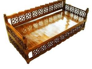 تخت سنتی چوبی